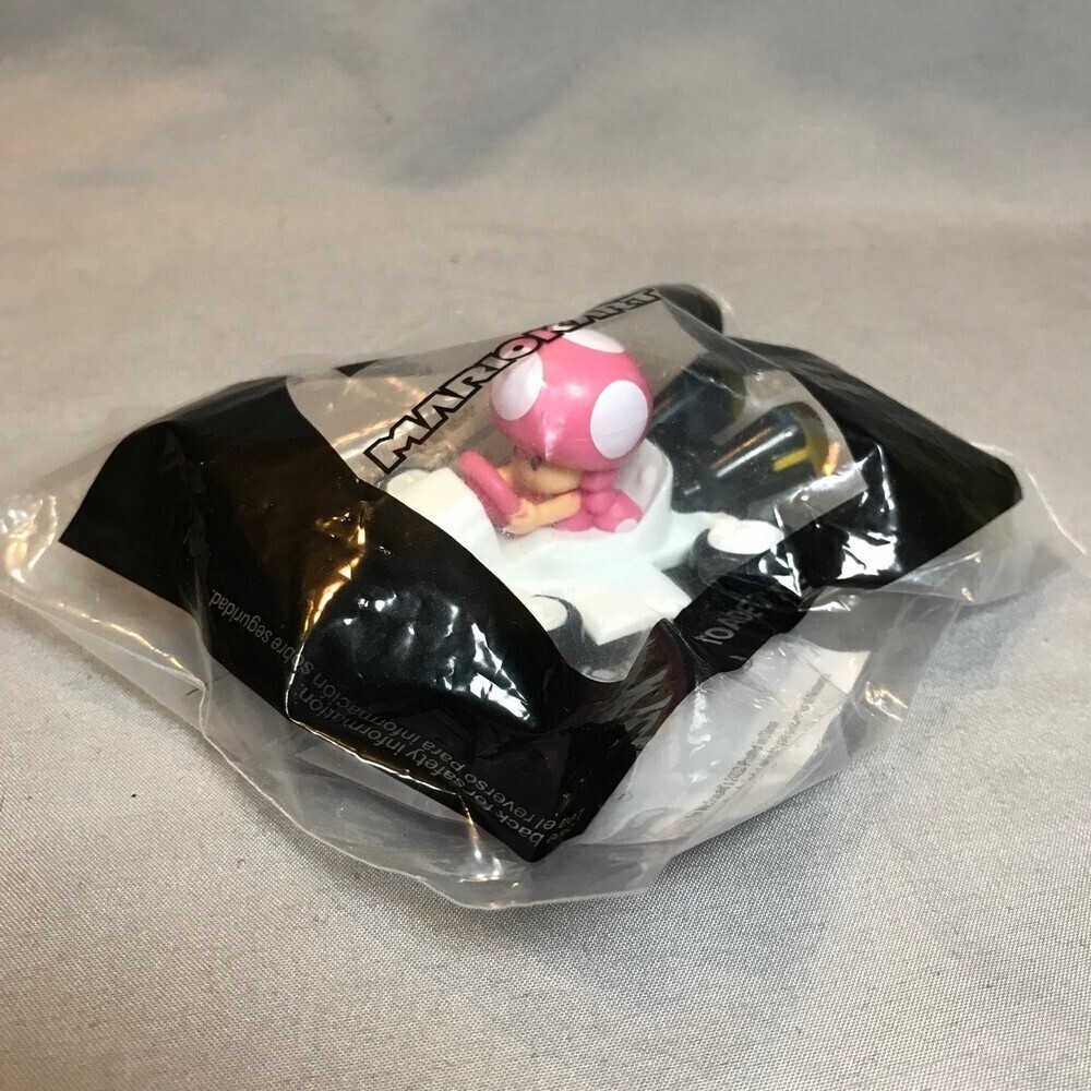 McDonald’s Super Mario Cart Mushroom Cart Mini Figure - Picture 1 of 2